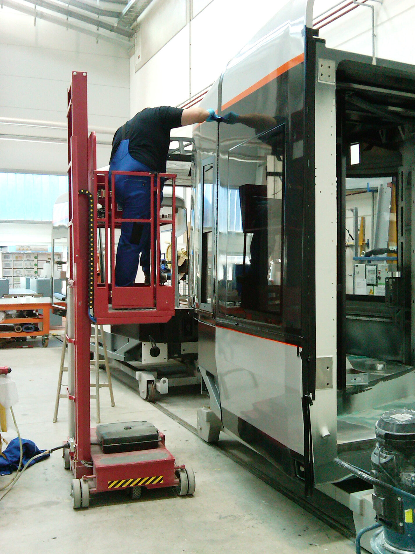 Liftman i industrihall